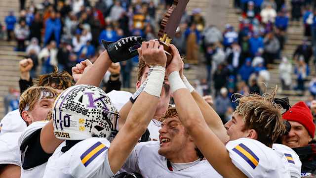 Kearney wins Missouri Class 4 football title